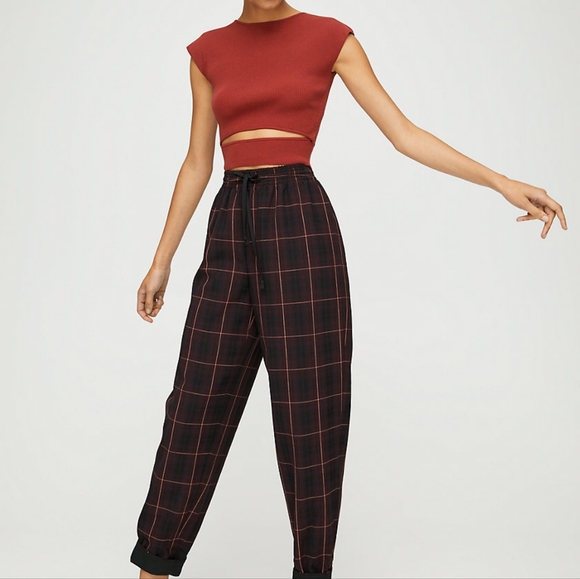 Cut-Out Knit Top - Picture 4 of 4